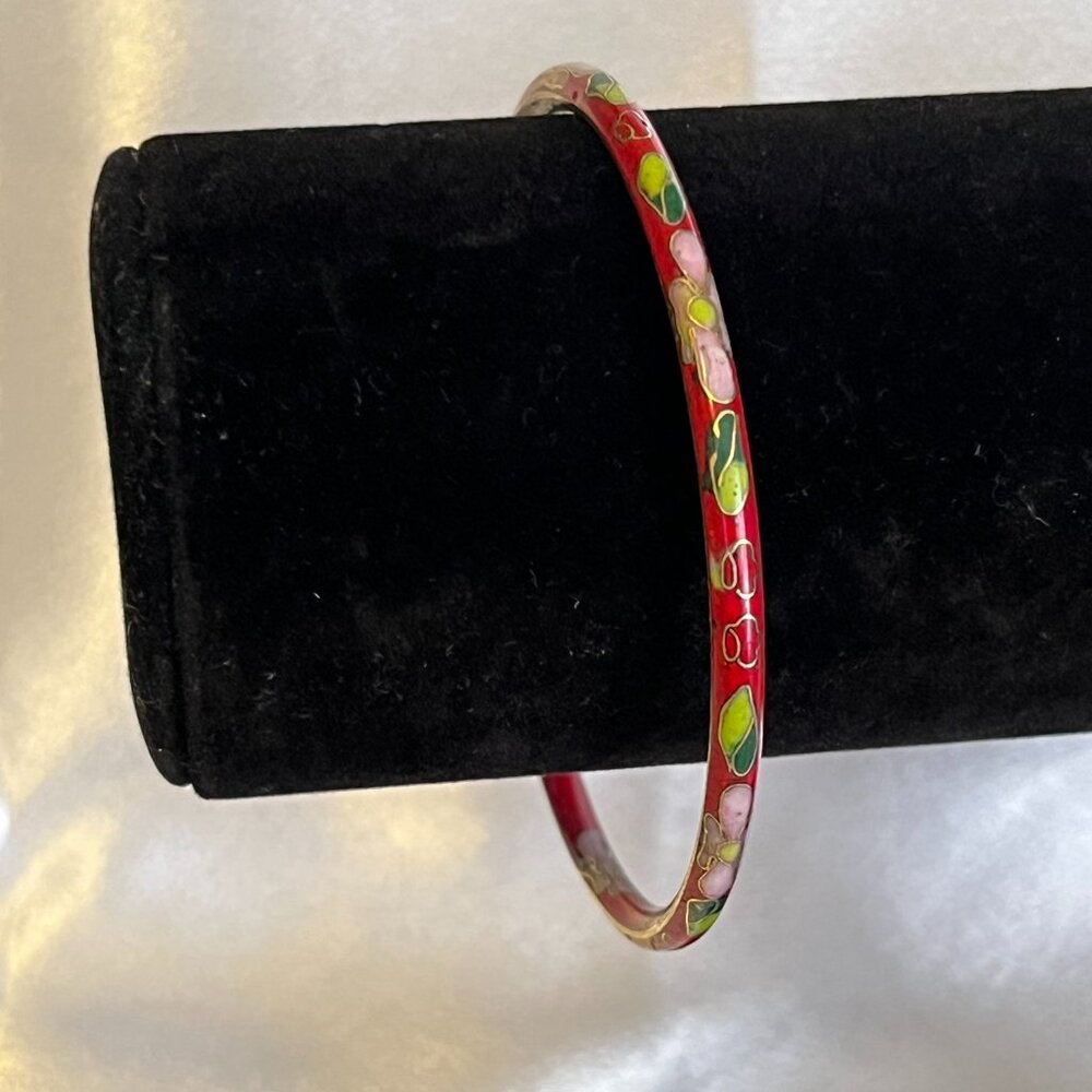 Vintage Asian‑Inspired Hand‑Painted Red Enamel Bangle Bracelet